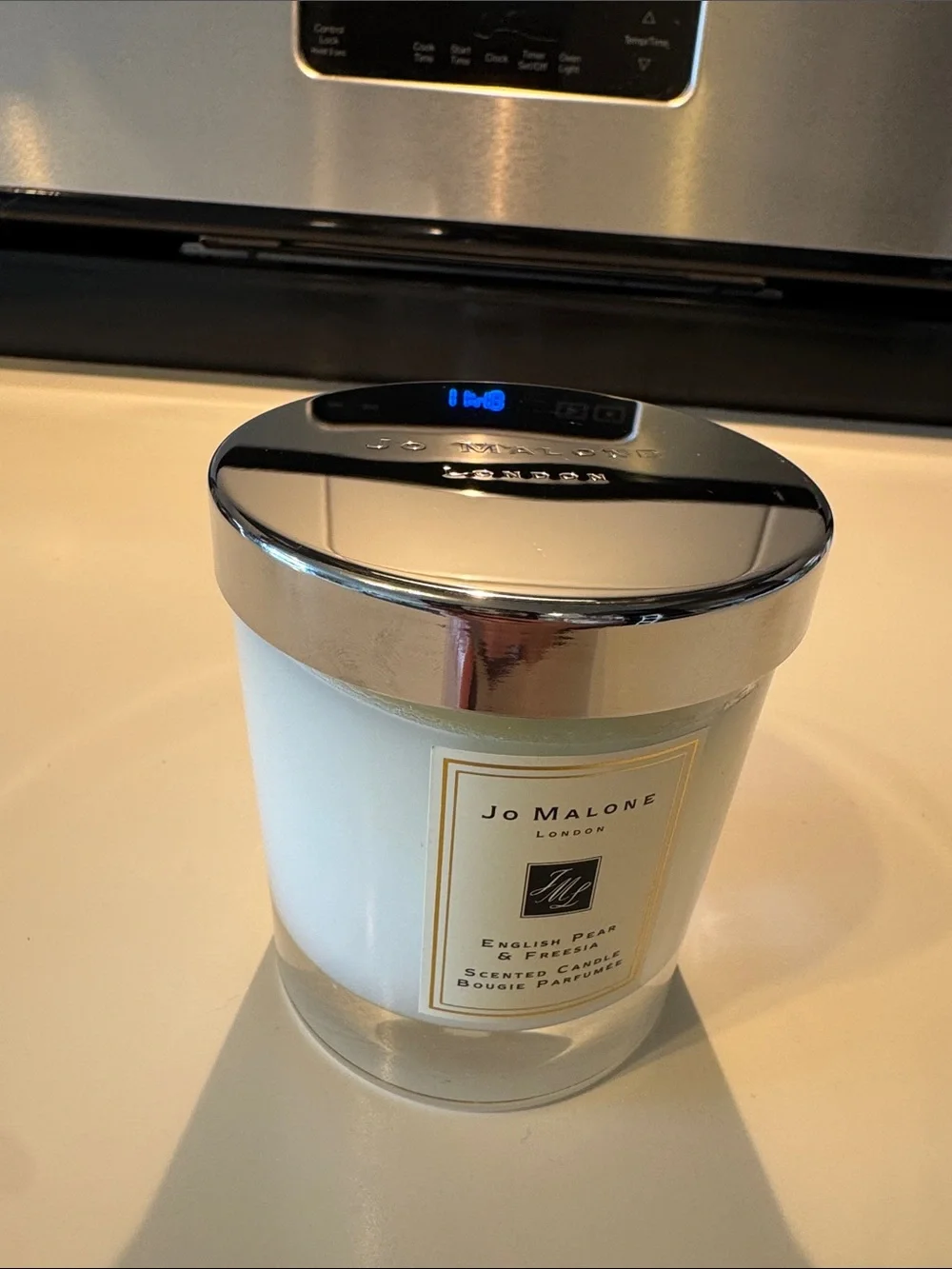 Jo Malone English Pear & Freesia Candle 7oz